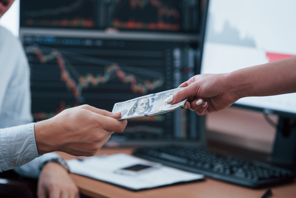 Comprendre et calculer le complément salaire avec la MGEN